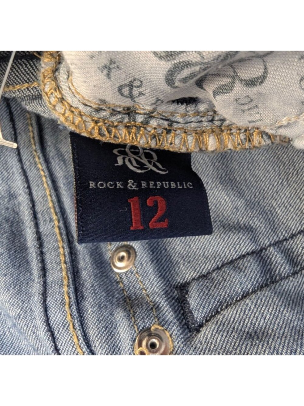 Rock & Republic Womens Size 12 Jeans Blue Denim Classic Fit Embellished Pockets - Picture 6 of 12